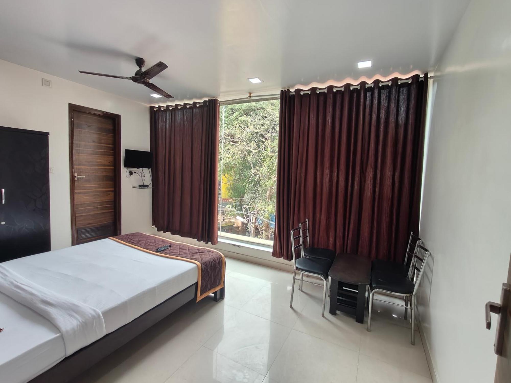 Hotel Golden Arch Bangalore Exterior photo
